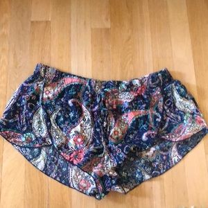 Me to we flowy shorts